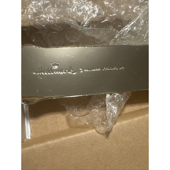 Hallmark Silvertone 7.5 Inch Cross Wall Hanging Decor -New In Box - Picture 3 of 5